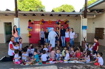 Coelhinho da Páscoa Visitou Escolas Municipais de Indianópolis