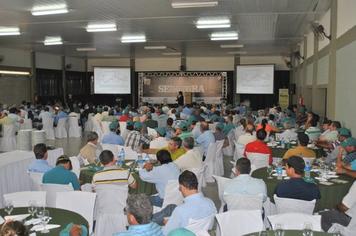 Indianópolis realiza “Dia de Campo sobre Seringueira”