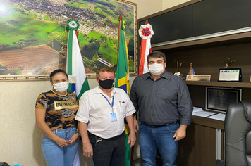 Indianópolis recebe a visita do Chefe do escritório regional do IAT