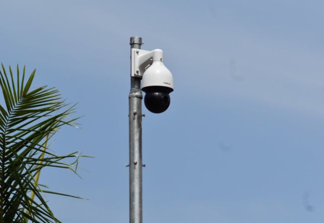 Prefeitura de Indianópolis instala câmeras de monitoramento em pontos estratégicos da cidade.